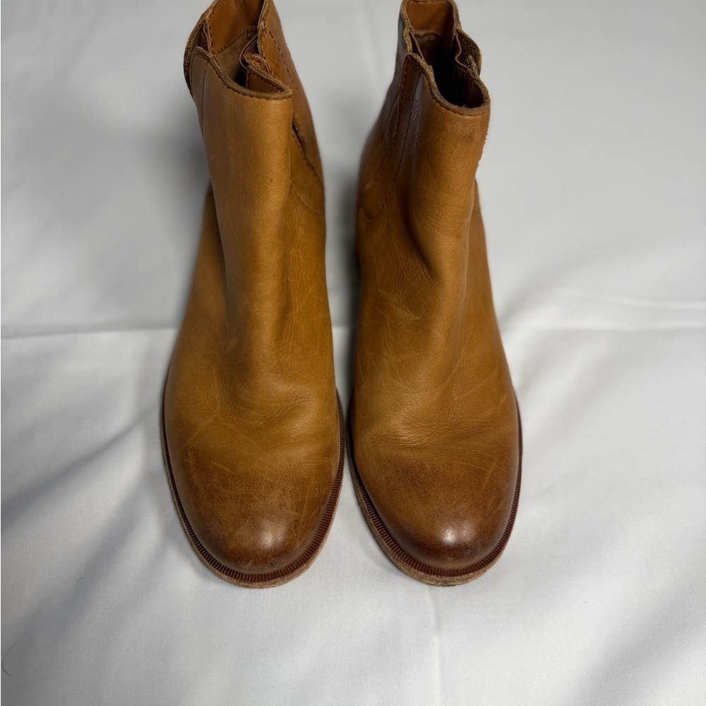 Kork Ease Mindo Ankle Boots, size 6.5. Small spot on upper- see pictures. - Picture 6 of 8
